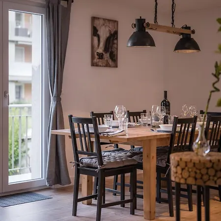 2 Bedroom Mountain View *