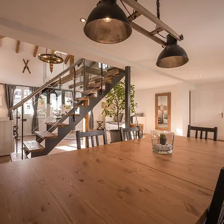 2 Bedroom Mountain View *