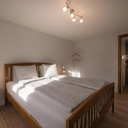 Daire 2 Bedroom Mountain View