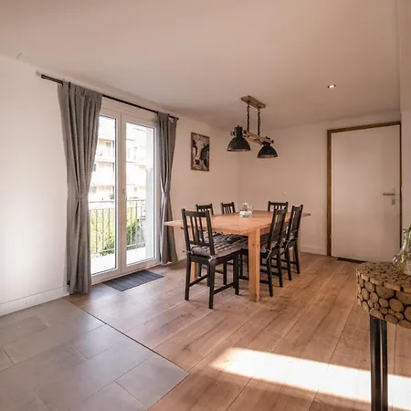 2 Bedroom Mountain View Apartament *