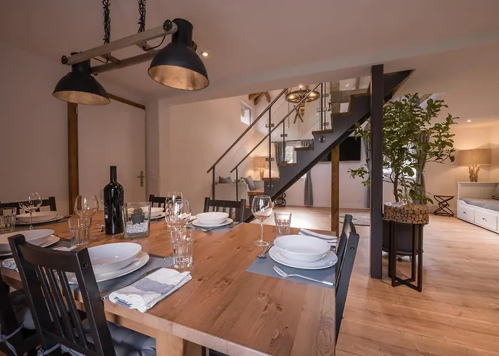 2 Bedroom Mountain View דירה