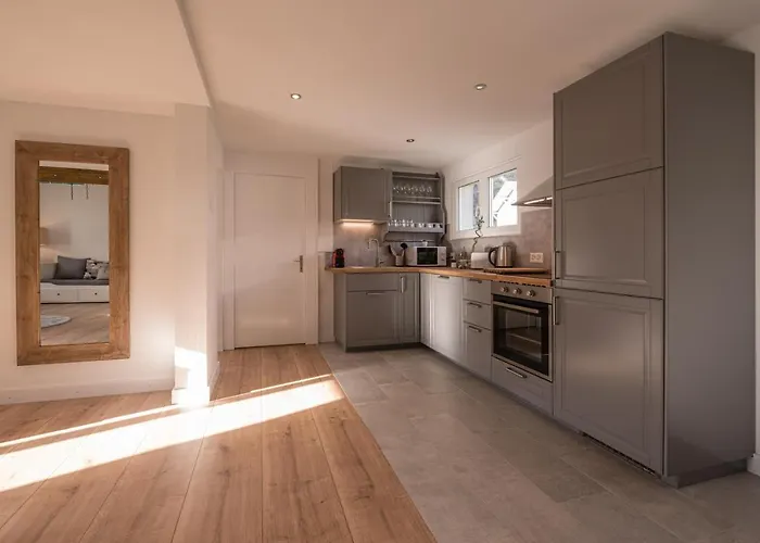 2 Bedroom Mountain View *